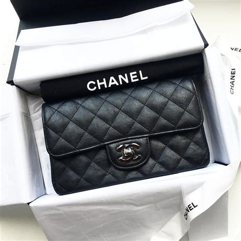 chanel mini black flap bag